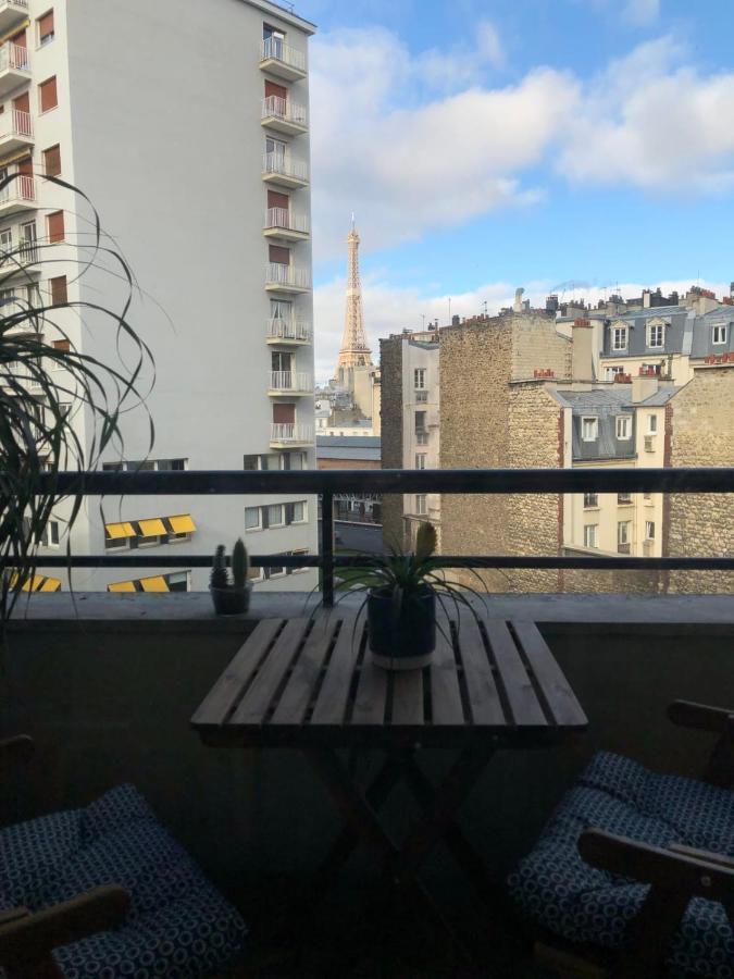 Superb Apartment With Balcony & Eiffel Tower View パリ エクステリア 写真